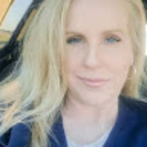 Meet your Posher, Janelle